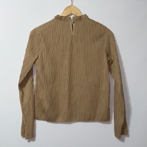 DAZY Tan Textured Long Sleeve Top women’s Size Small - Picture 2 of 9